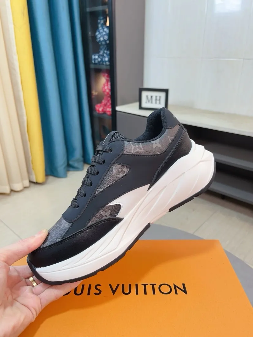 Men's shoes💰438🌹🌹[LV]🌹High-end brand of men's shoes: Official website 1:1 Latest masterpiece: The upper is made of Italian imported first-layer cowhide with special materials➕Full genuine leather lining🔥, making walking more convenient and comfortable! Exclusive new style, stunning work [color]! Create a fashionable personality to set off your uniqueness! A must-have for trendy men! Classic🔥Number: 38-44